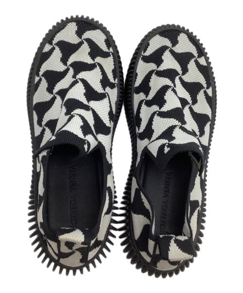 BOTTEGA VENETA（ボッテガベネタ）BOTTEGA VENETA (ボッテガベネタ) スリッポン RIPPLE KNIT JACQUARD SNEAKERS ホワイト×ブラック サイズ:41の古着・服飾アイテム
