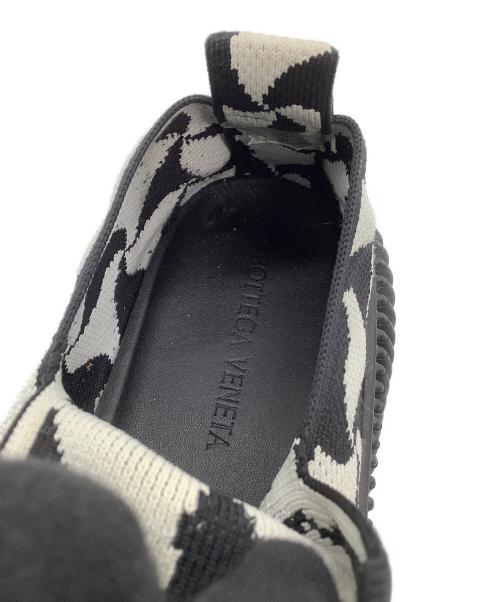 BOTTEGA VENETA（ボッテガベネタ）BOTTEGA VENETA (ボッテガベネタ) スリッポン RIPPLE KNIT JACQUARD SNEAKERS ホワイト×ブラック サイズ:41の古着・服飾アイテム
