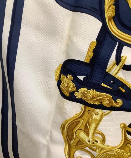 HERMES（エルメス）HERMES (エルメス) シルクスカーフ カレ90 BRIDES de GALA ネイビーの古着・服飾アイテム