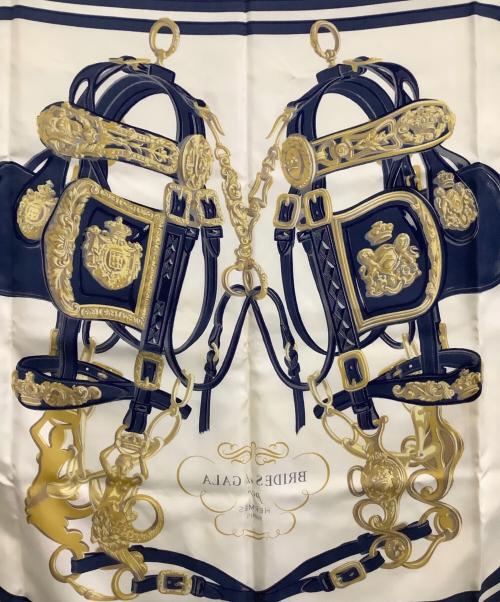 HERMES（エルメス）HERMES (エルメス) シルクスカーフ カレ90 BRIDES de GALA ネイビーの古着・服飾アイテム