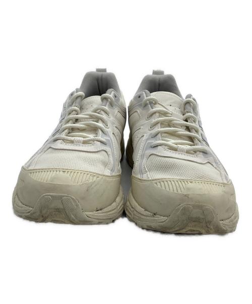 asics（アシックス）asics (アシックス) ローカットスニーカー ホワイト サイズ:28の古着・服飾アイテム
