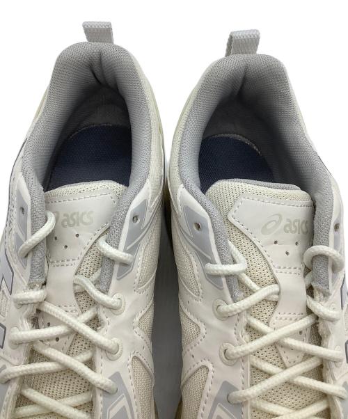 asics（アシックス）asics (アシックス) ローカットスニーカー ホワイト サイズ:28の古着・服飾アイテム