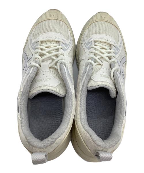 asics（アシックス）asics (アシックス) ローカットスニーカー ホワイト サイズ:28の古着・服飾アイテム