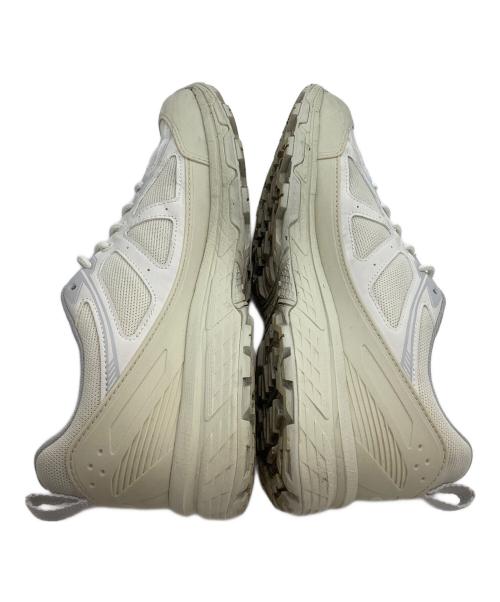 asics（アシックス）asics (アシックス) ローカットスニーカー ホワイト サイズ:28の古着・服飾アイテム