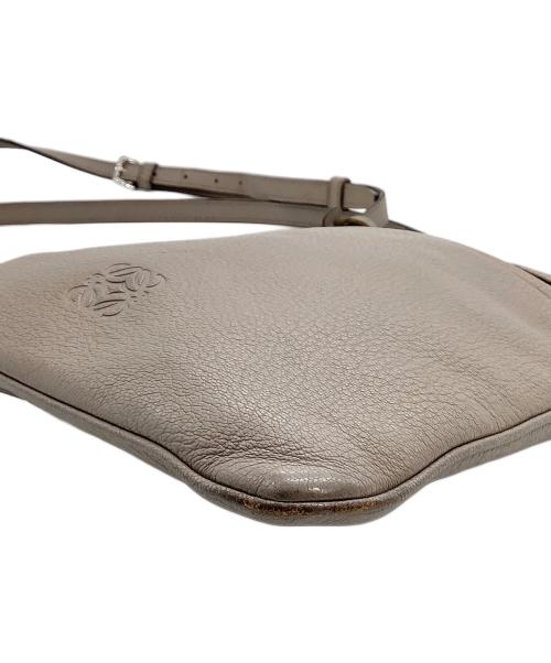LOEWE（ロエベ）LOEWE (ロエベ) ショルダーバッグ  アナグラム グレーの古着・服飾アイテム
