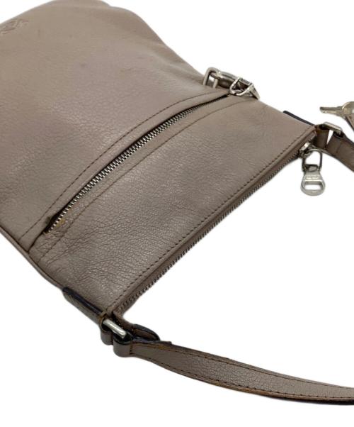 LOEWE（ロエベ）LOEWE (ロエベ) ショルダーバッグ  アナグラム グレーの古着・服飾アイテム