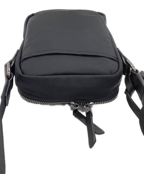 TUMI（トゥミ）TUMI (トゥミ) ショルダーバッグ　「ペルシャ」クロスボディ ブラックの古着・服飾アイテム