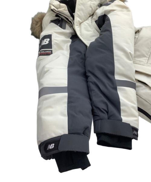 NEW BALANCE（ニューバランス）NEW BALANCE (ニューバランス) ダウンジャケット ホワイト×ブラック サイズ:Mの古着・服飾アイテム
