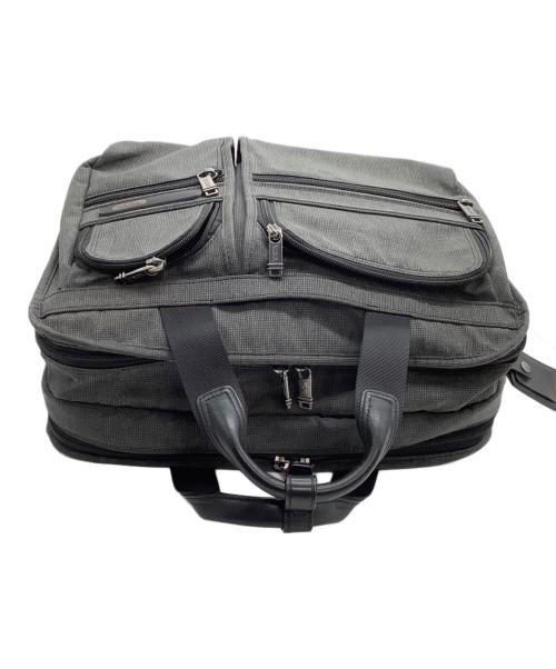 TUMI（トゥミ）TUMI (トゥミ) ビジネスバッグ グレーの古着・服飾アイテム