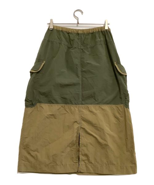 and wander（アンドワンダー）and wander (アンドワンダー) ナイロンスカート ベージュ×カーキ サイズ:Mの古着・服飾アイテム