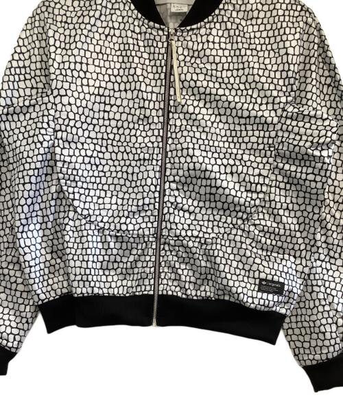 adidas（アディダス）adidas (アディダス) ジャケット　総柄 ブラック×ホワイト サイズ:Mの古着・服飾アイテム