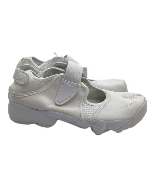 NIKE（ナイキ）NIKE (ナイキ) サンダル ホワイト サイズ:25の古着・服飾アイテム