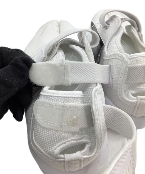 NIKE（ナイキ）NIKE (ナイキ) サンダル ホワイト サイズ:25の古着・服飾アイテム