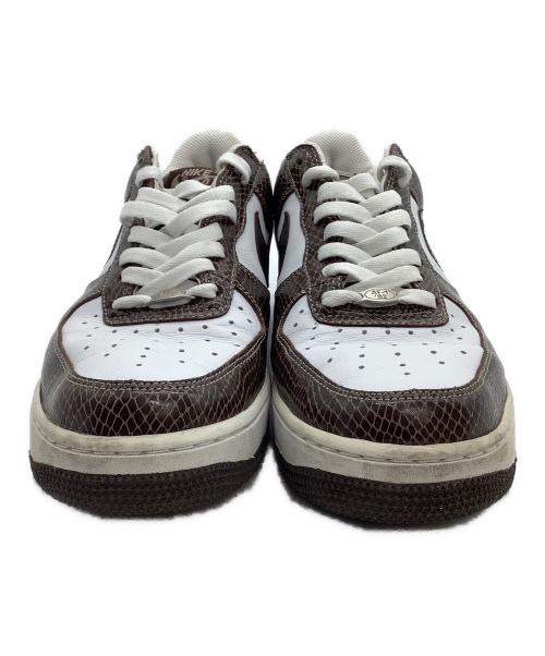 NIKE（ナイキ）NIKE (ナイキ) ローカットスニーカー　Nike AIR FORCE 1 茶蛇 ホワイト×ブラウン サイズ:27の古着・服飾アイテム