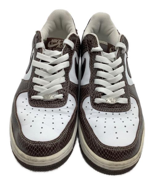 NIKE（ナイキ）NIKE (ナイキ) ローカットスニーカー　Nike AIR FORCE 1 茶蛇 ホワイト×ブラウン サイズ:27の古着・服飾アイテム