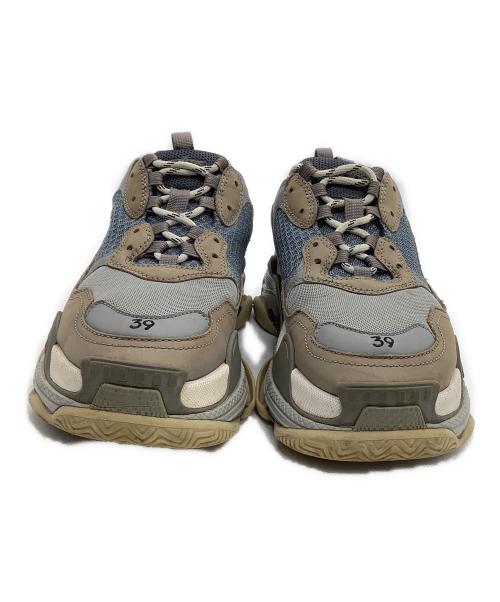 BALENCIAGA（バレンシアガ）BALENCIAGA (バレンシアガ) スニーカー　triple S グレー×ベージュ サイズ:26の古着・服飾アイテム