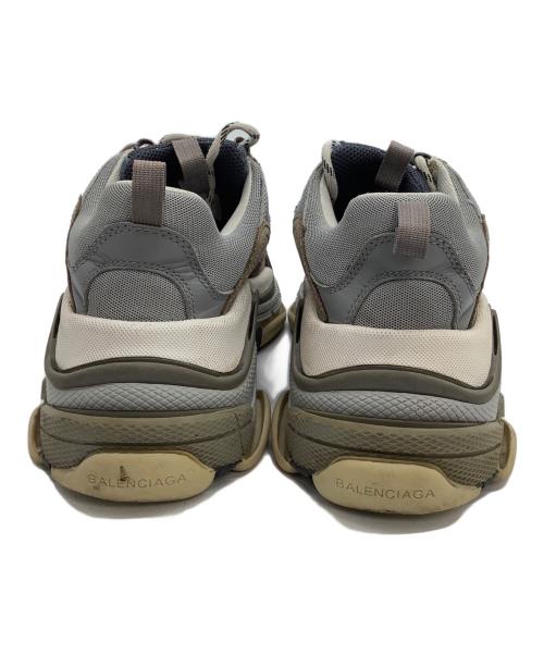 BALENCIAGA（バレンシアガ）BALENCIAGA (バレンシアガ) スニーカー　triple S グレー×ベージュ サイズ:26の古着・服飾アイテム