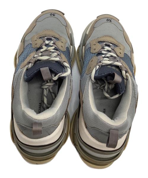 BALENCIAGA（バレンシアガ）BALENCIAGA (バレンシアガ) スニーカー　triple S グレー×ベージュ サイズ:26の古着・服飾アイテム