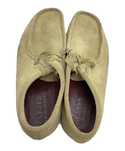 CLARKS ORIGINALS（クラークス オリジナルズ）CLARKS ORIGINALS (クラークス オリジナルズ) ワラビーシューズ ベージュ サイズ:26.5の古着・服飾アイテム