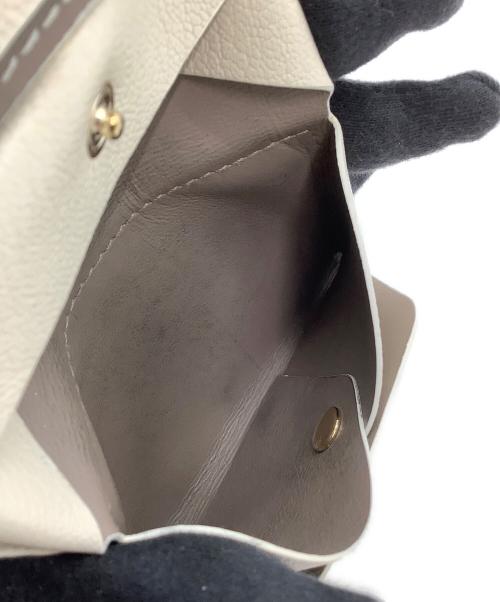 MOLINI（モリニ）MOLINI (モリニ) ケース Bifold Compact Wallet ベージュの古着・服飾アイテム