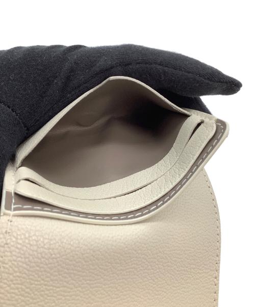 MOLINI（モリニ）MOLINI (モリニ) ケース Bifold Compact Wallet ベージュの古着・服飾アイテム
