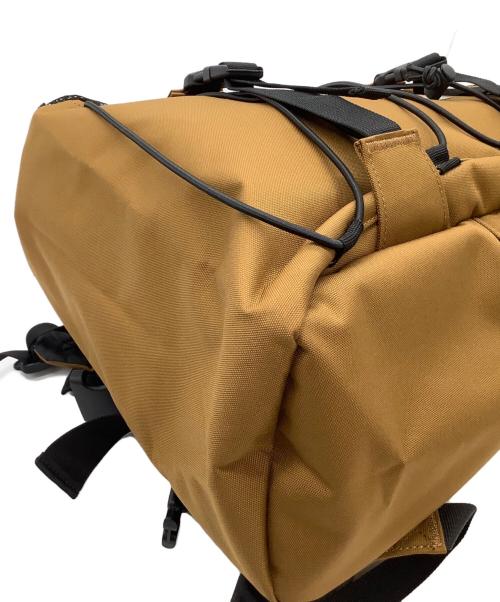 Carhartt WIP（カーハート ワーク イン プログレス）Carhartt WIP (カーハート ワーク イン プログレス) リュック KICKFLIP BACKPACK ブラウン 未使用品の古着・服飾アイテム
