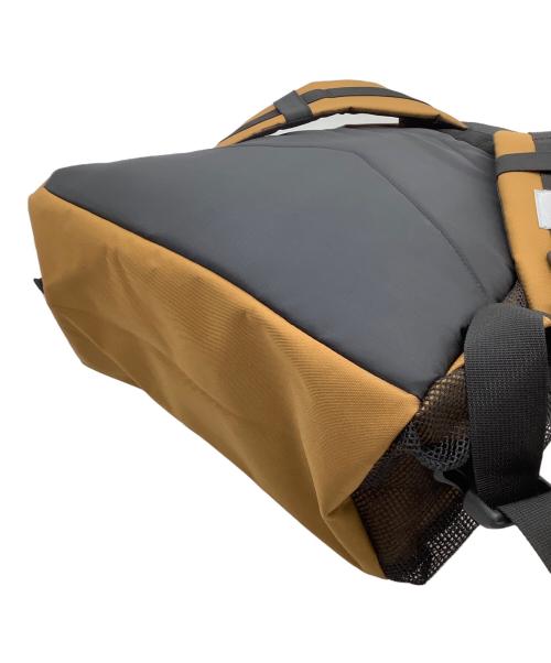 Carhartt WIP（カーハート ワーク イン プログレス）Carhartt WIP (カーハート ワーク イン プログレス) リュック KICKFLIP BACKPACK ブラウン 未使用品の古着・服飾アイテム