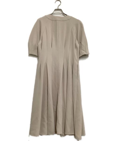 BLUE LABEL CRESTBRIDGE（ブルーレーベルクレストブリッジ）BLUE LABEL CRESTBRIDGE (ブルーレーベルクレストブリッジ) 半袖ワンピース ベージュ サイズ:38の古着・服飾アイテム