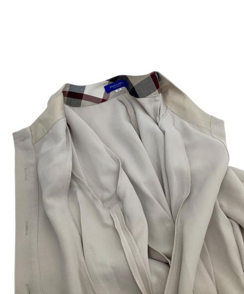 BLUE LABEL CRESTBRIDGE（ブルーレーベルクレストブリッジ）BLUE LABEL CRESTBRIDGE (ブルーレーベルクレストブリッジ) 半袖ワンピース ベージュ サイズ:38の古着・服飾アイテム