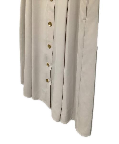 BLUE LABEL CRESTBRIDGE（ブルーレーベルクレストブリッジ）BLUE LABEL CRESTBRIDGE (ブルーレーベルクレストブリッジ) 半袖ワンピース ベージュ サイズ:38の古着・服飾アイテム