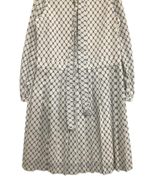 BLUE LABEL CRESTBRIDGE（ブルーレーベルクレストブリッジ）BLUE LABEL CRESTBRIDGE (ブルーレーベルクレストブリッジ) 長袖ワンピース ホワイト サイズ:38の古着・服飾アイテム
