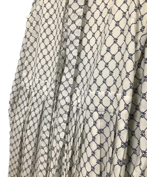 BLUE LABEL CRESTBRIDGE（ブルーレーベルクレストブリッジ）BLUE LABEL CRESTBRIDGE (ブルーレーベルクレストブリッジ) 長袖ワンピース ホワイト サイズ:38の古着・服飾アイテム