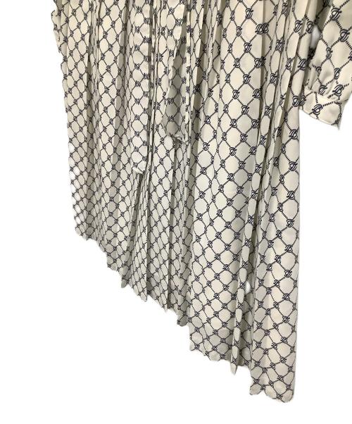 BLUE LABEL CRESTBRIDGE（ブルーレーベルクレストブリッジ）BLUE LABEL CRESTBRIDGE (ブルーレーベルクレストブリッジ) 長袖ワンピース ホワイト サイズ:38の古着・服飾アイテム