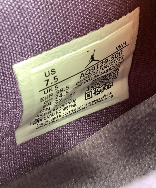 NIKE（ナイキ）NIKE (ナイキ) ローカットスニーカー AIR JORDAN4 パープル サイズ:24.5の古着・服飾アイテム