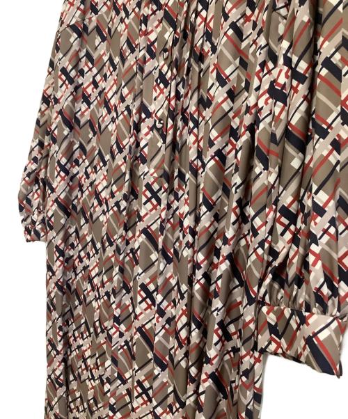 Leilian（レリアン）Leilian (レリアン) 長袖ワンピース ベージュ サイズ:11の古着・服飾アイテム