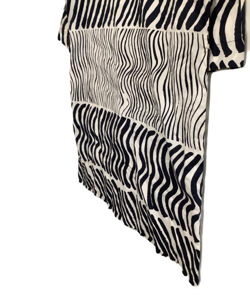 marimekko（マリメッコ）marimekko (マリメッコ) 半袖ワンピース ホワイト×ネイビー サイズ:38の古着・服飾アイテム