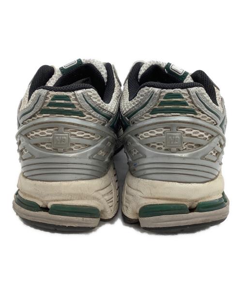 NEW BALANCE（ニューバランス）NEW BALANCE (ニューバランス) ローカットスニーカー シルバー サイズ:27.5の古着・服飾アイテム