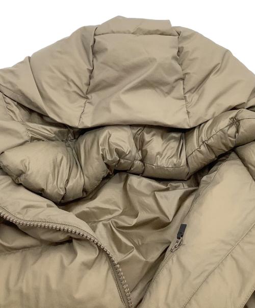 THE NORTH FACE（ザ ノース フェイス）THE NORTH FACE (ザ ノース フェイス) ダウンコート ベージュ サイズ:Lの古着・服飾アイテム