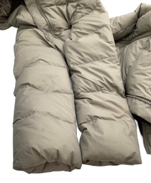 THE NORTH FACE（ザ ノース フェイス）THE NORTH FACE (ザ ノース フェイス) ダウンコート ベージュ サイズ:Lの古着・服飾アイテム