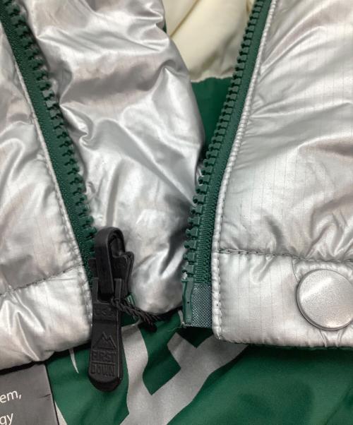 FIRST DOWN（ファーストダウン）FIRST DOWN (ファーストダウン) リバーシブルダウンジャケット シルバー×グリーン サイズ:Mの古着・服飾アイテム
