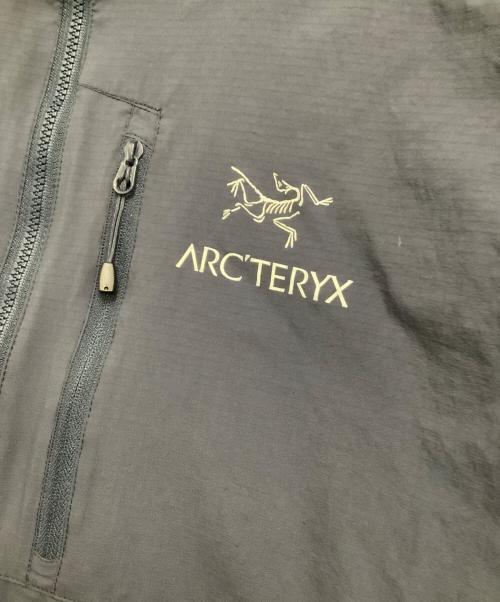 ARC'TERYX（アークテリクス）ARC'TERYX (アークテリクス) ナイロンジャケット　SQUAMISH HOODY ネイビー サイズ:Mの古着・服飾アイテム