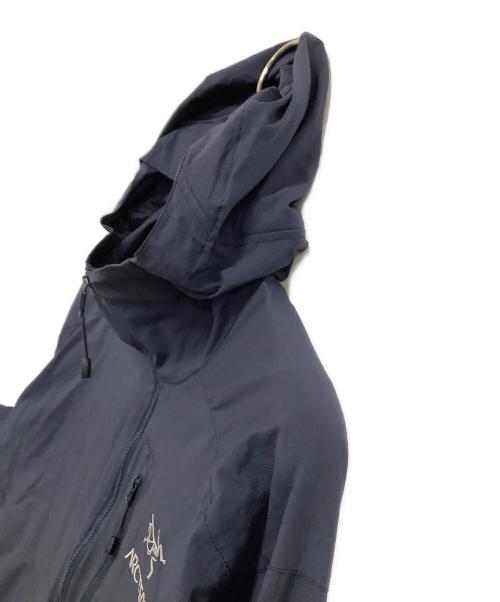 ARC'TERYX（アークテリクス）ARC'TERYX (アークテリクス) ナイロンジャケット　SQUAMISH HOODY ネイビー サイズ:Mの古着・服飾アイテム