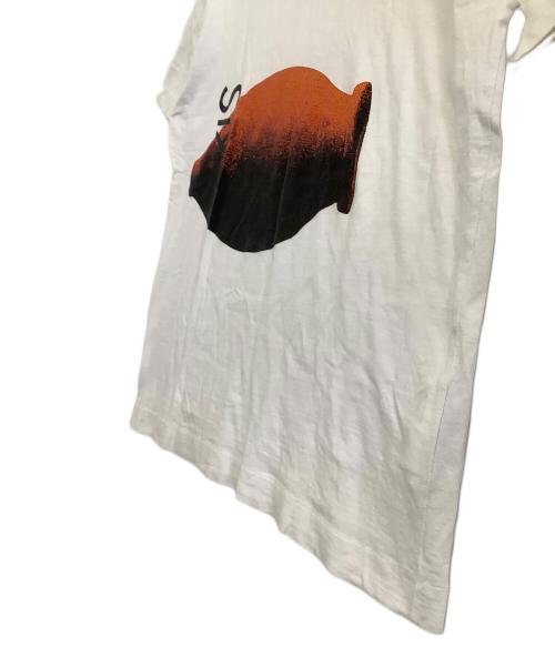 TRADING MUSEUM COMME des GARCONS（トレーディングミュージアムコムデギャルソン）TRADING MUSEUM COMME des GARCONS (トレーディングミュージアムコムデギャルソン) 半袖Tシャツ ホワイト×カーキ サイズ:Lの古着・服飾アイテム