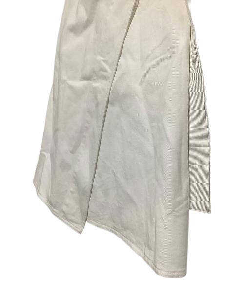 MONCLER（モンクレール）MONCLER (モンクレール) ラップスカート ホワイト サイズ:40の古着・服飾アイテム