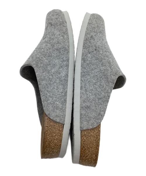 BIRKENSTOCK（ビルケンシュトック）BIRKENSTOCK (ビルケンシュトック) サンダル フェルト グレー サイズ:26の古着・服飾アイテム