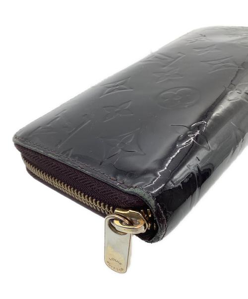 LOUIS VUITTON（ルイ ヴィトン）LOUIS VUITTON (ルイ ヴィトン) ラウンドファスナー財布　ヴェルニ　ジッピー ウォレット アマラントの古着・服飾アイテム