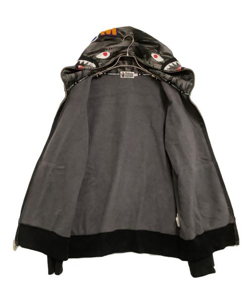 A BATHING APE（アベイシングエイプ）A BATHING APE (アベイシングエイプ) ジップパーカー　SPEED RACER SHARK FULL ZIP HOODIE グレー サイズ:Lの古着・服飾アイテム