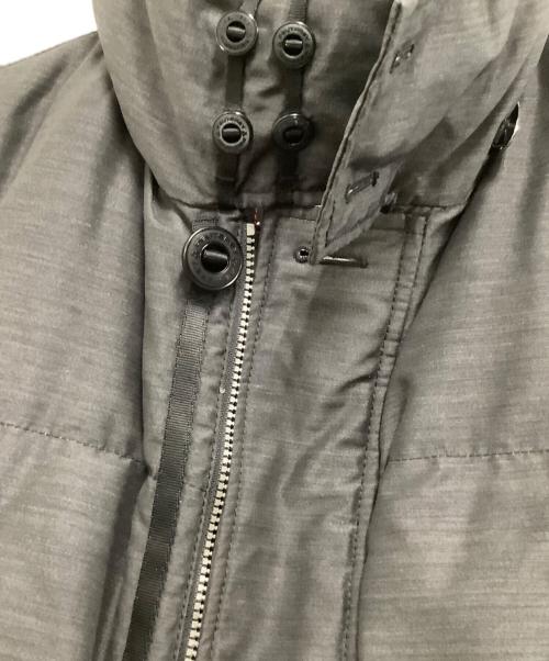 BARNEYS NEWYORK（バーニーズ・ニューヨーク）BARNEYS NEWYORK (バーニーズ・ニューヨーク) PEUTEREY (ピューテリー) ダウンジャケット グレー サイズ:XSの古着・服飾アイテム