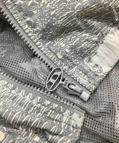DIESEL（ディーゼル）DIESEL (ディーゼル) ナイロンジャケット グレー サイズ:44の古着・服飾アイテム