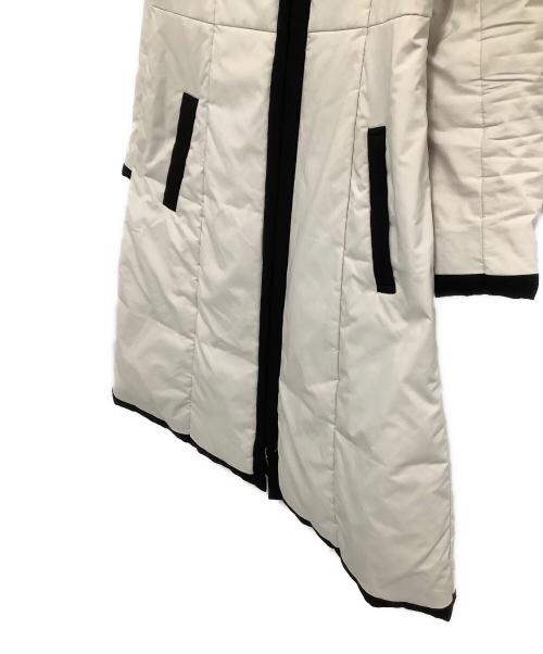 TOCCA（トッカ）TOCCA (トッカ) 中綿コート　	INVERNO	2021 RESORT COLLECTION ベージュ×ブラック サイズ:０の古着・服飾アイテム